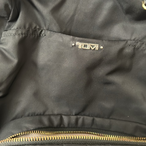 Used with stains - Picture 4 of 4